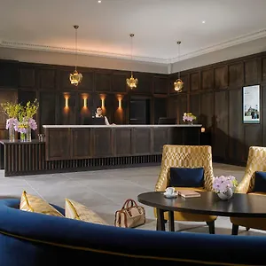 Court & Leisure Centre 4* Карригалин